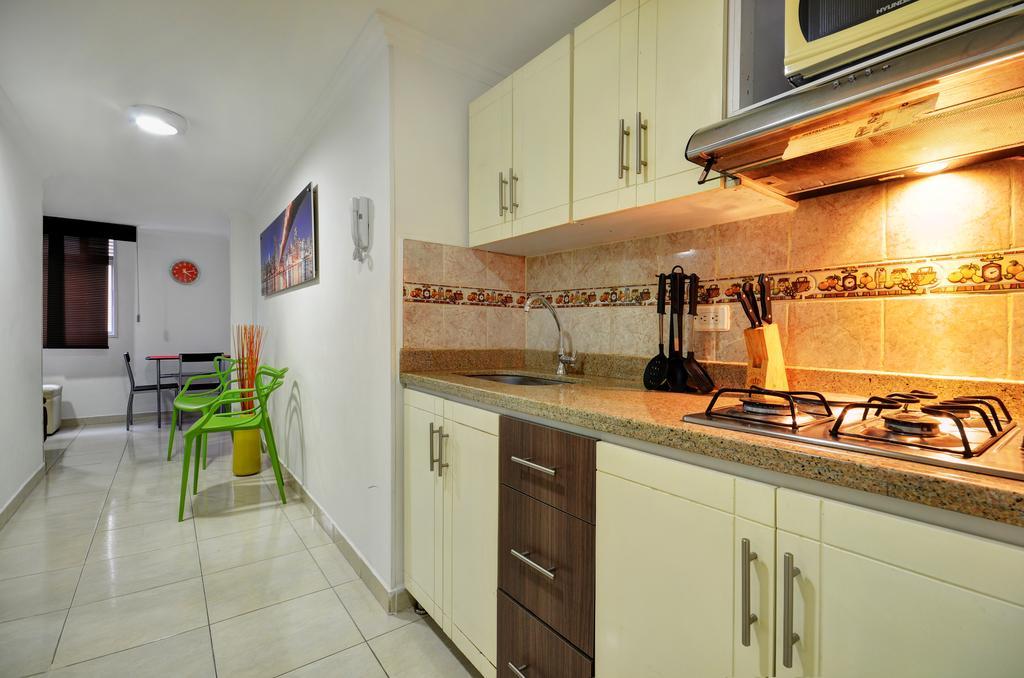 מדיין Apartamentos Amoblados Jg De La 70 מראה חיצוני תמונה