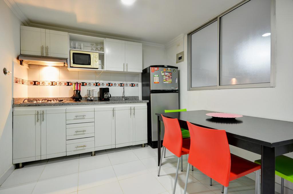 מדיין Apartamentos Amoblados Jg De La 70 מראה חיצוני תמונה