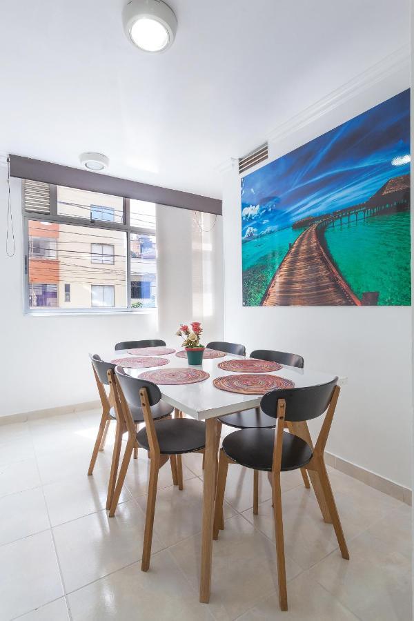 מדיין Apartamentos Amoblados Jg De La 70 מראה חיצוני תמונה
