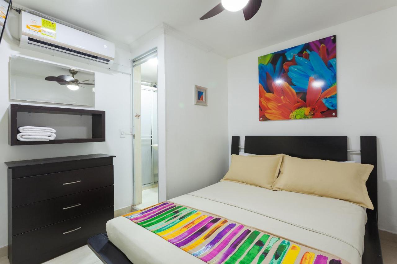 מדיין Apartamentos Amoblados Jg De La 70 מראה חיצוני תמונה